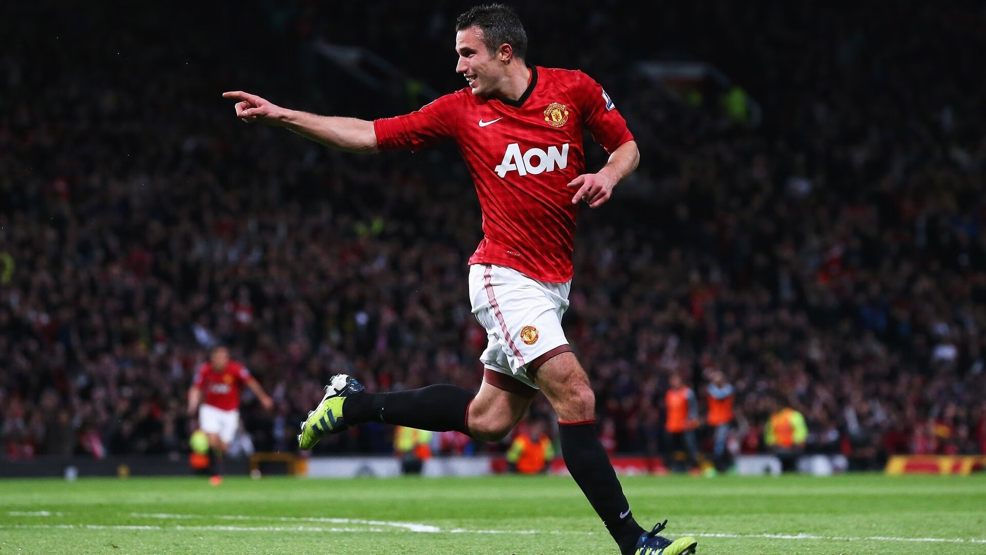 意外足球赛后球员起冲突，足球场上的意外事故